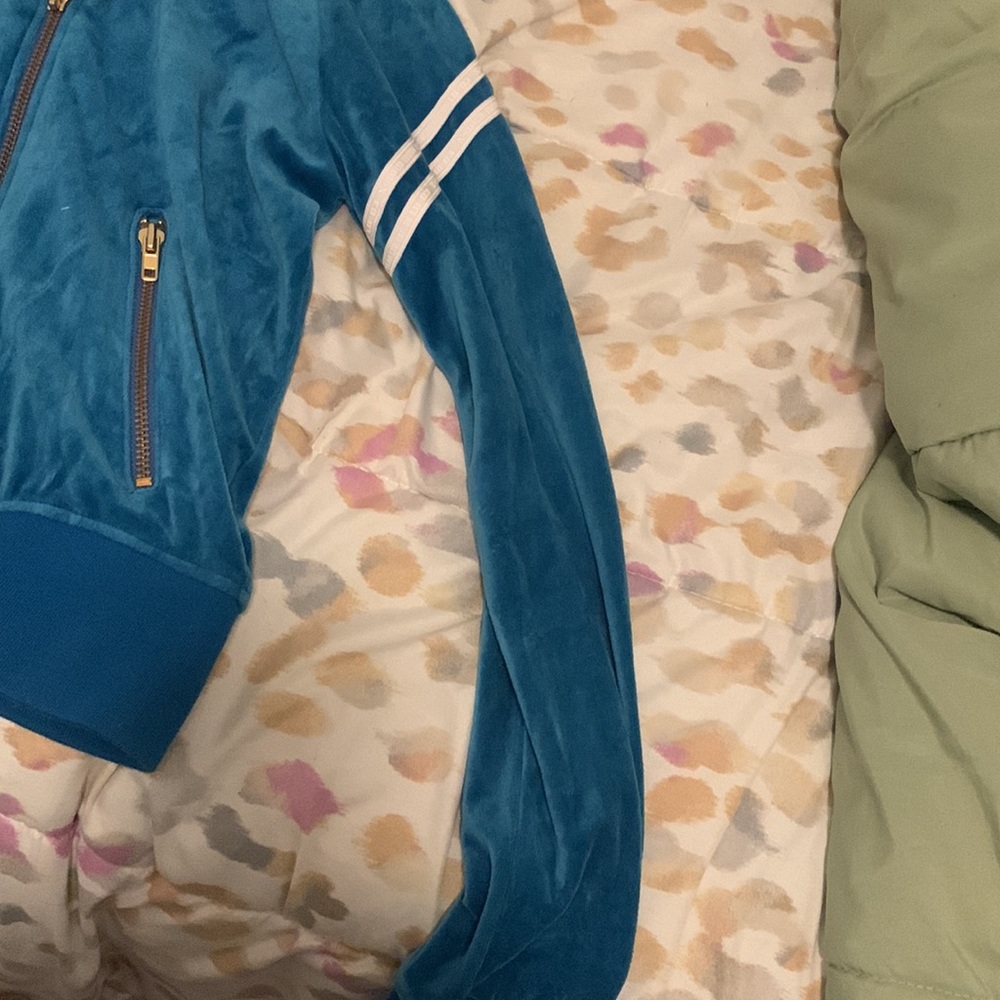 Blue sweater - Picture 2 of 5